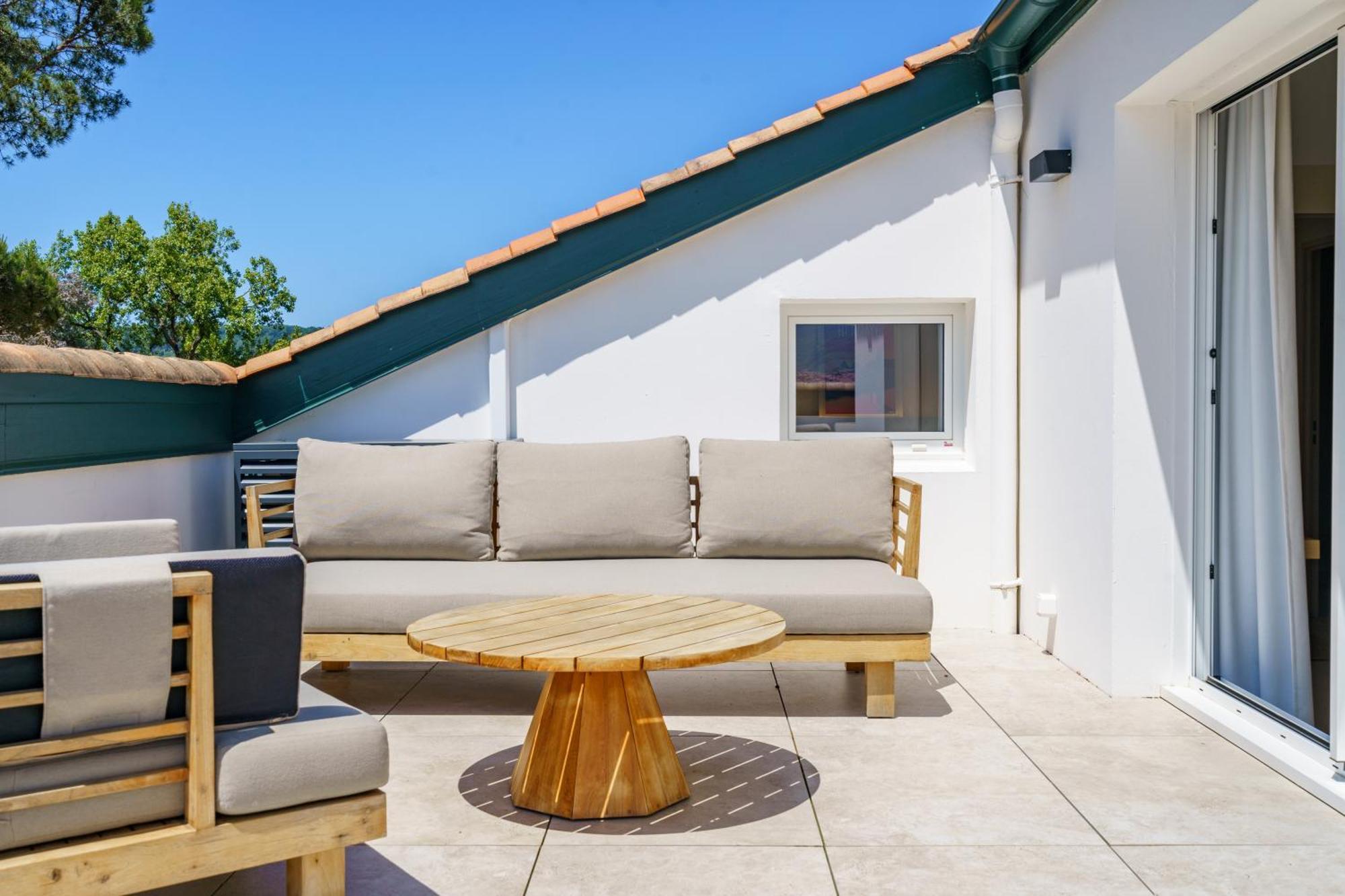 Hotel Ibaia - Piscine & Spa Hendaye Exterior photo