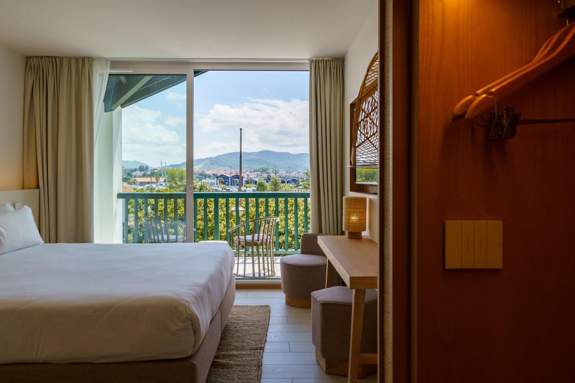 Hotel Ibaia - Piscine & Spa Hendaye Exterior photo