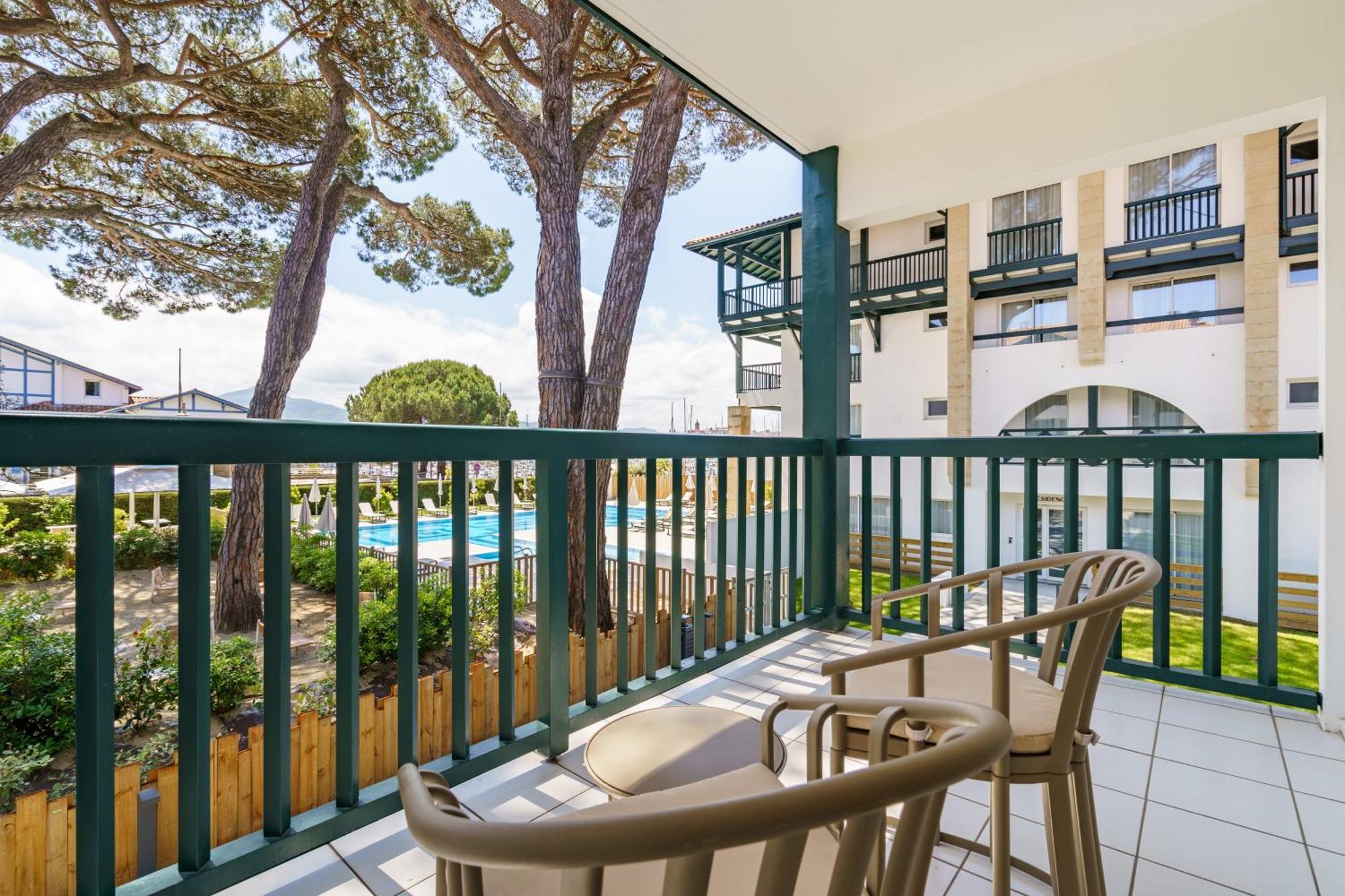 Hotel Ibaia - Piscine & Spa Hendaye Exterior photo