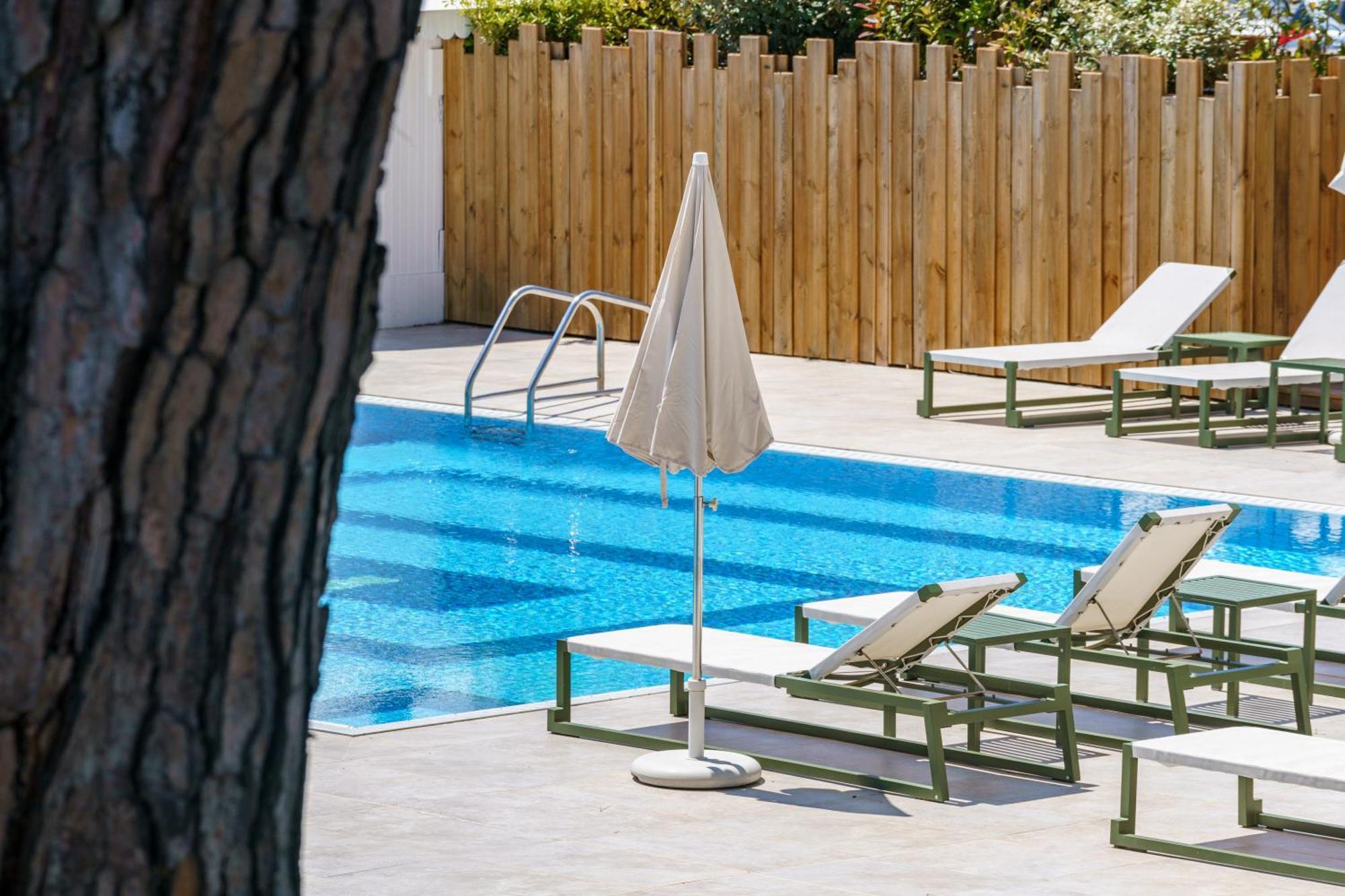 Hotel Ibaia - Piscine & Spa Hendaye Exterior photo