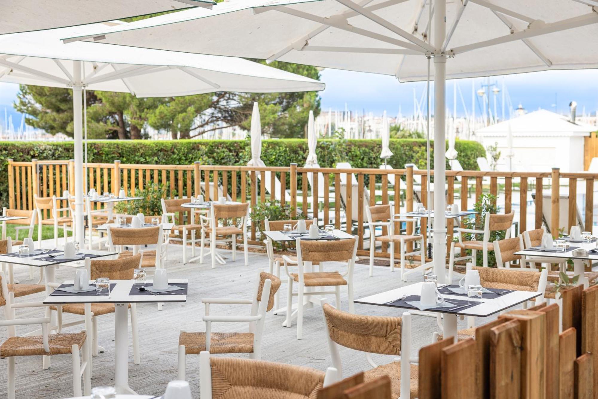 Hotel Ibaia - Piscine & Spa Hendaye Exterior photo
