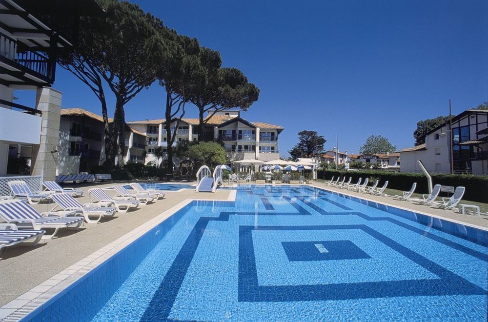 Hotel Ibaia - Piscine & Spa Hendaye Exterior photo